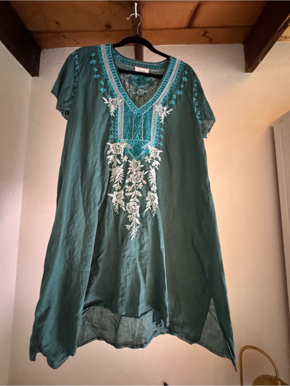Stunning Johnny Was Embroidered Teal V-Neck Women’s Tunic Top